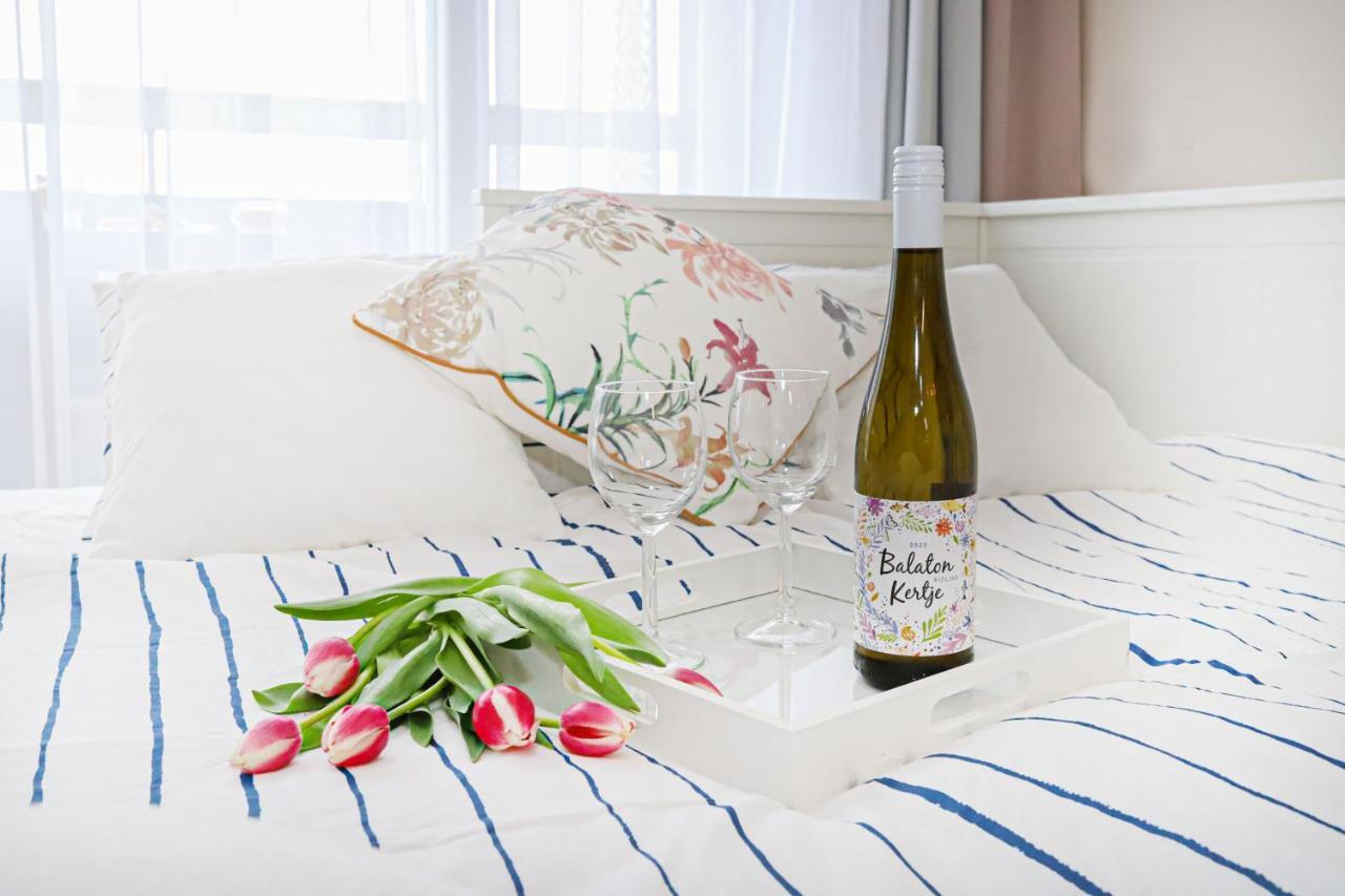 Silver Lodge Ezuestpart Apartman Siofok Dış mekan fotoğraf